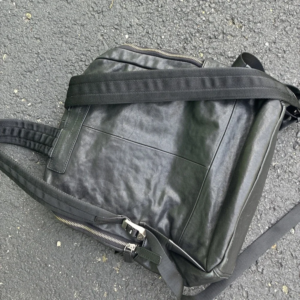 Sharkborough Small Black Genuine Leather Adjustable Strap Backpack Bag